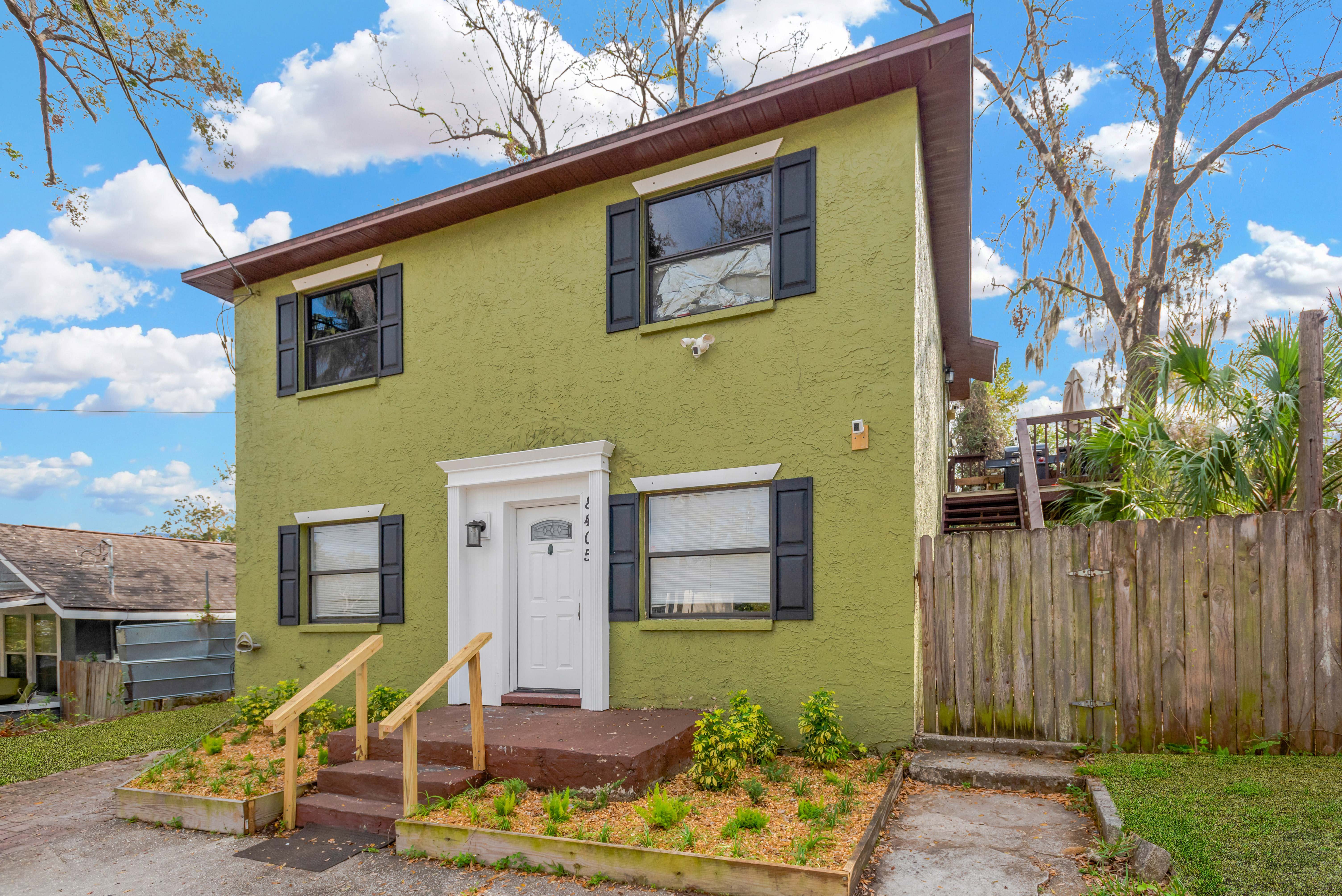 Alaska St property exterior